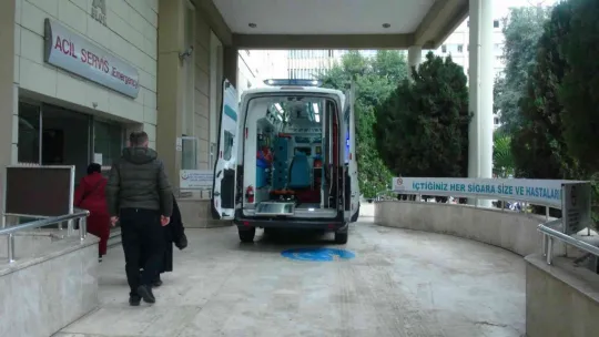 Bahçe duvarından düşen işçi yaralandı