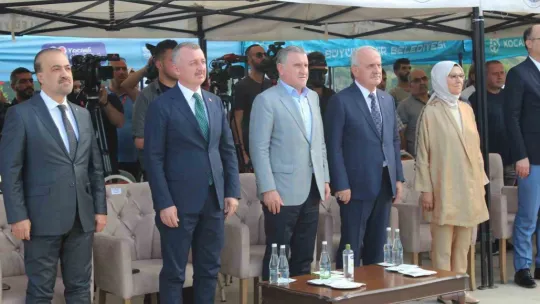 Bakan Bak: Kocaelispor inşallah tekrar Süper Lig'e döner