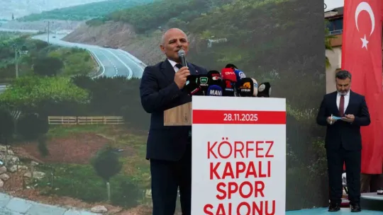 Bakan Bak: Türkiye şu anda spor tesisi devrimi yaşıyor