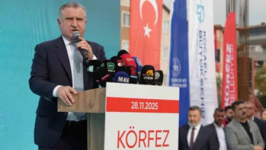 Bakan Bak: Türkiye şu anda spor tesisi devrimi yaşıyor