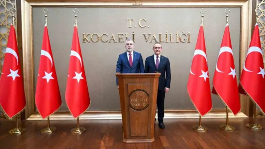 Bakan Işıkhan: Dünyanın en iyi 100 limanın bir tanesi Kocaeli'nin