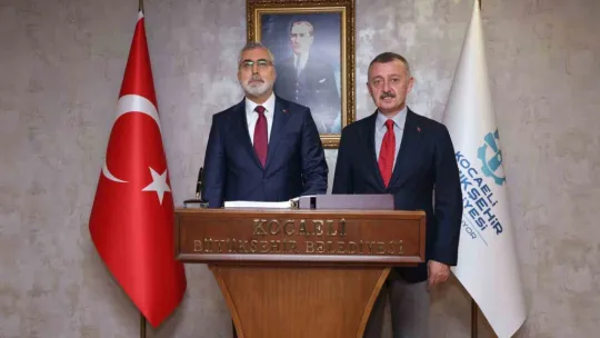 Bakan Işıkhan: Dünyanın en iyi 100 limanın bir tanesi Kocaeli'nin