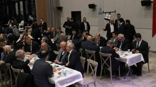 Ülkeye, millete sevginin ölçüsü yapılan hizmetlerdir, yatırımlardır