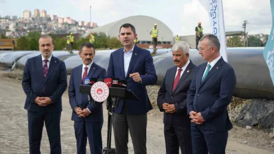 Bakan Kurum, Kocaeli'de İmamoğlu'na yüklendi