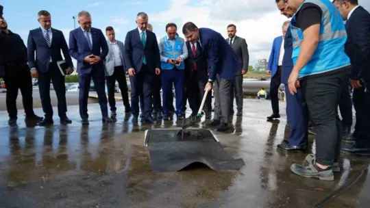 Bakan Kurum, Kocaeli'de İmamoğlu'na yüklendi