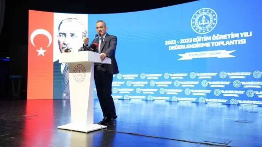 Bakan Özer okul idarecilerine seslendi