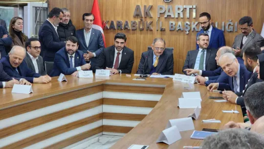 Bakan Özhaseki: Şu anda bile hareketli 500'e yakın fay hattı var