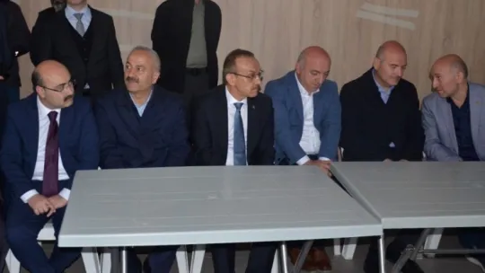 Bakan Soylu'dan babasını kaybeden başkana taziye ziyareti
