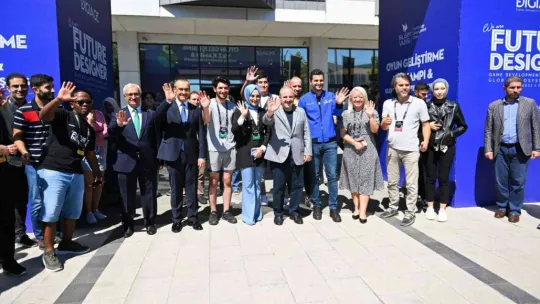 Bakan Varank: Gençlerimizin kendi ayakları üzerinde durmasını istiyoruz