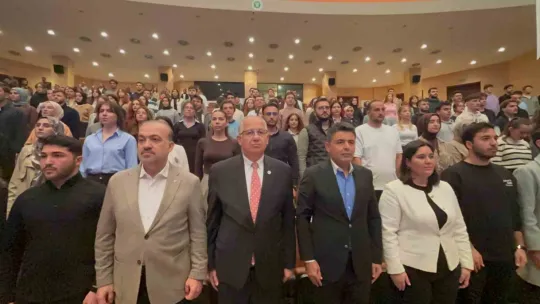 Bakan Yardımcısı Boyraz, gençlere milli hızlı treni tanıttı