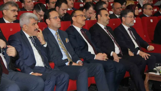 Bakan Yumaklı: Zannettiğimiz gibi sınırsız bir su kaynağımız yok
