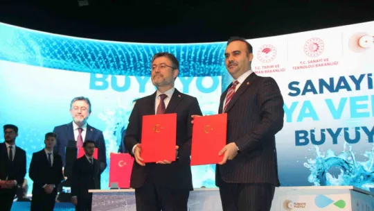 Bakan Yumaklı: Zannettiğimiz gibi sınırsız bir su kaynağımız yok