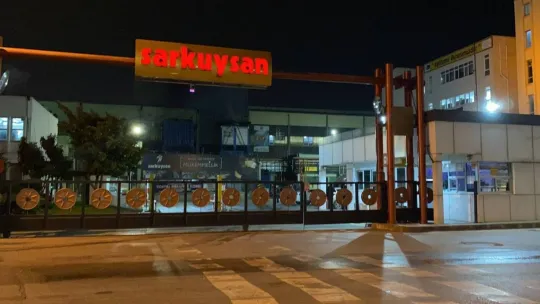 Bakır fabrikası alevlere teslim oldu