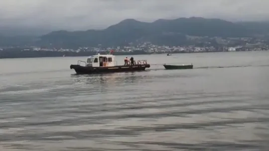 Balık tutmak için denize açıldığı tekneden düşerek boğuldu