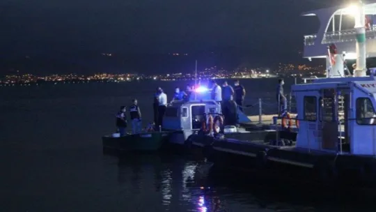 Balık tutmak için denize açıldığı tekneden düşerek boğuldu