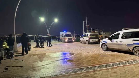 Denizde dalgıç kıyafetli erkek cesedi bulundu