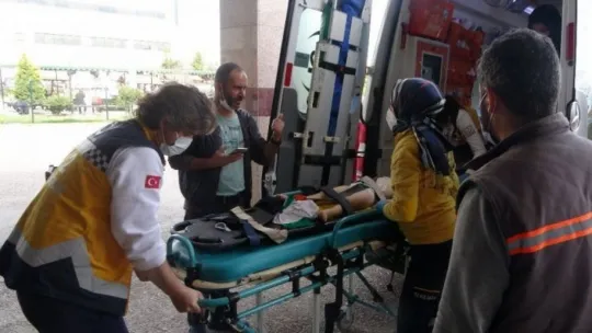 Balkondan düşen 2 yaşındaki bebek yaralandı