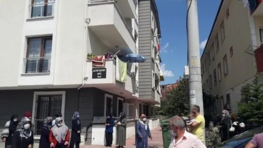 Balkondan düşerek hayatını kaybeden Hamza bebek, toprağa verildi