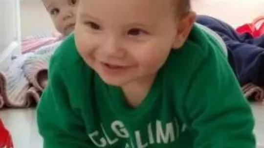 Balkondan düşerek hayatını kaybeden Hamza bebek, toprağa verildi