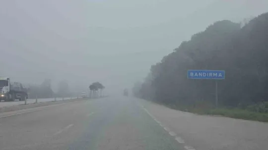 Marmara'da deniz ve kara taşımacılığında sis engeli