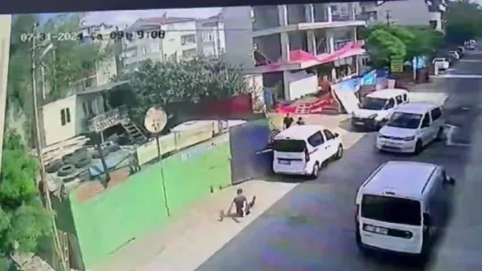 3,5 milyon liralık hırsızlık yapan zanlılar kamerada