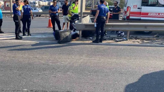 Bariyere çarpan motosikletin sürücüsü hayatını kaybetti