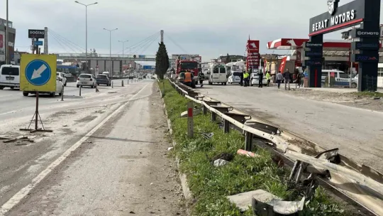 Bariyeri aşan otomobil D-100'den caddeye uçtu : 2 yaralı