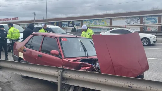 Otomobilin sürücüsü ölümden döndü