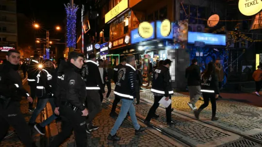 Barlar sokağı abluka altında