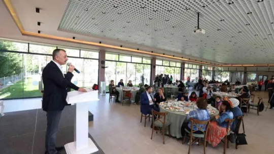 Başımızın üzerinde yeriniz var