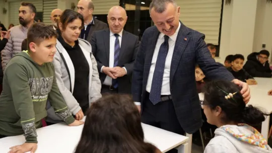 Büyükakın'dan depremzedelere: Bizim baş tacımızsınız