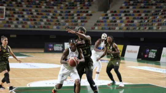 Başkan Hürriyet İzmit'in perilerine uğur getirmedi!