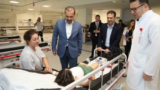 Başkan Talus, bayramda da çalışanları unutmadı