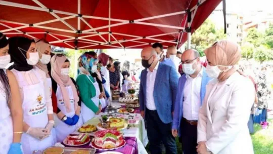 Bayat ekmekler çöpe gitmedi, 26 çeşit yemek yapıldı