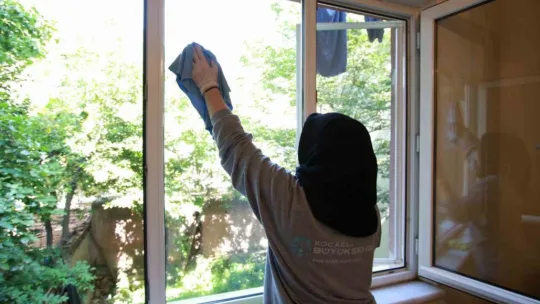 Bayram öncesi evde bakım hizmetiyle yaşlı ve engellilerin yüzü güldü