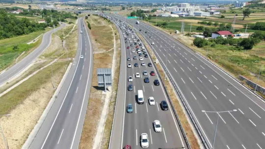 Kocaeli'de trafik durma noktasına geldi