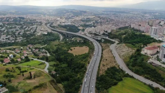 Bayram tatilinin son gününde TEM'de akıcı trafik hakim!