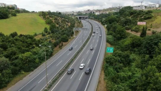 Bayram tatilinin son gününde TEM'de akıcı trafik hakim!