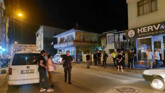 Bayrama bıçaklı tartışmayla girdiler: 2 gözaltı