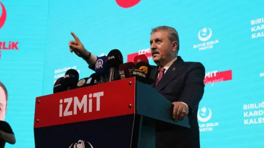 BBP lideri Destici: İslam İşbirliği Teşkilatı yardımlarla harekete geçmeli