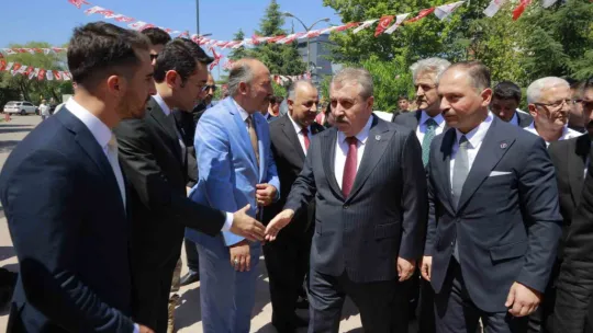 BBP lideri Destici: İslam İşbirliği Teşkilatı yardımlarla harekete geçmeli