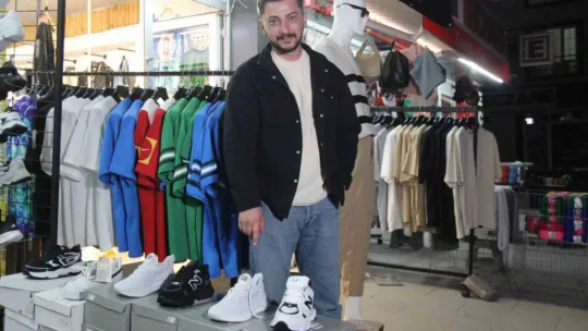 Bebek ve 2 çocuğu hırsızlığa alet ettiler