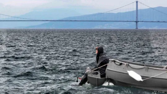 Belediye başkanı dalış yaptı, su altından müjdeyle çıktı