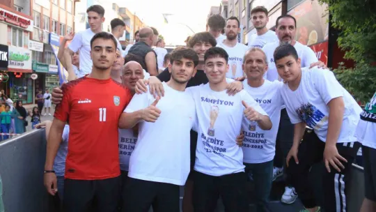 Şampiyonluk kutlamasında gergin anlar
