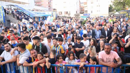 Şampiyonluk kutlamasında gergin anlar