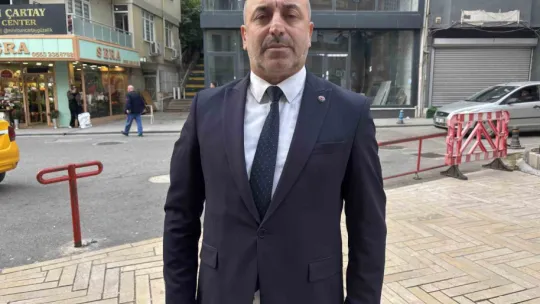 Belediye kaçak diye mühürledi, seçim ofisi oldu