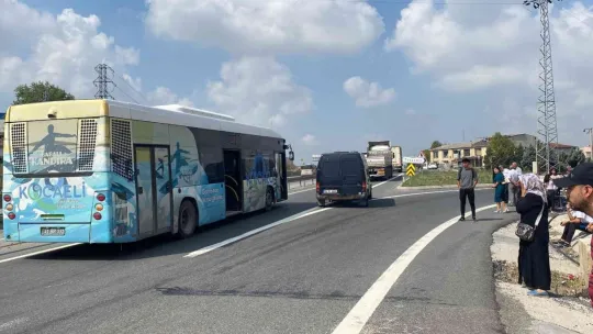 Belediye otobüsünde yangın paniği