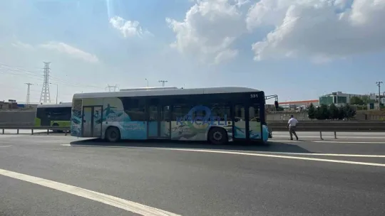 Belediye otobüsünde yangın paniği