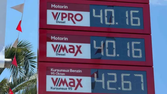 Benzin istasyonlarında fiyat tabelaları değişti