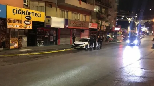 Arkadaşı tarafından cadde ortasında silahla vuruldu